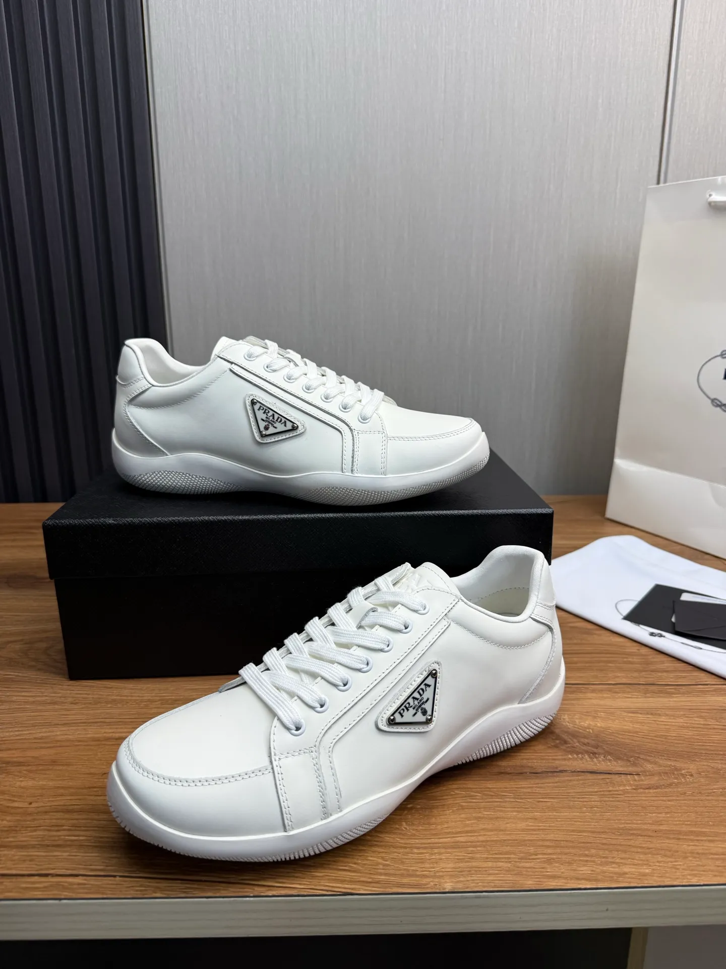 Men's shoes 💰760💰 [PRADA] New models synchronized with the official website, high-quality shipments ✔️Best sellers🔥 Original cowhide + cowhide lining, 1🆚1 replica, original original sole, 38-45 (men's 38.45 custom-made, non-refundable)